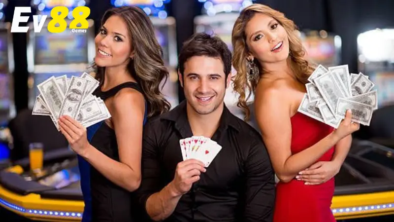 bàn tay vô hình bí ẩn về nhóm thiên biến vạn hoá chuyên săn tiền nhà cái ev88